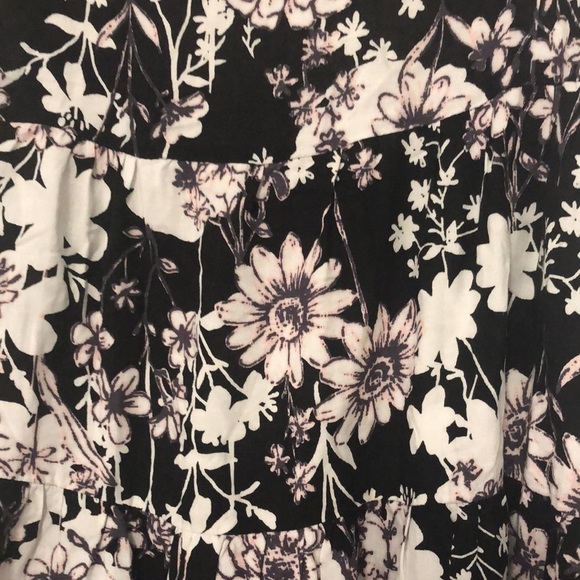 Love Tree Floral Dress Size Small - Picture 2 of 6